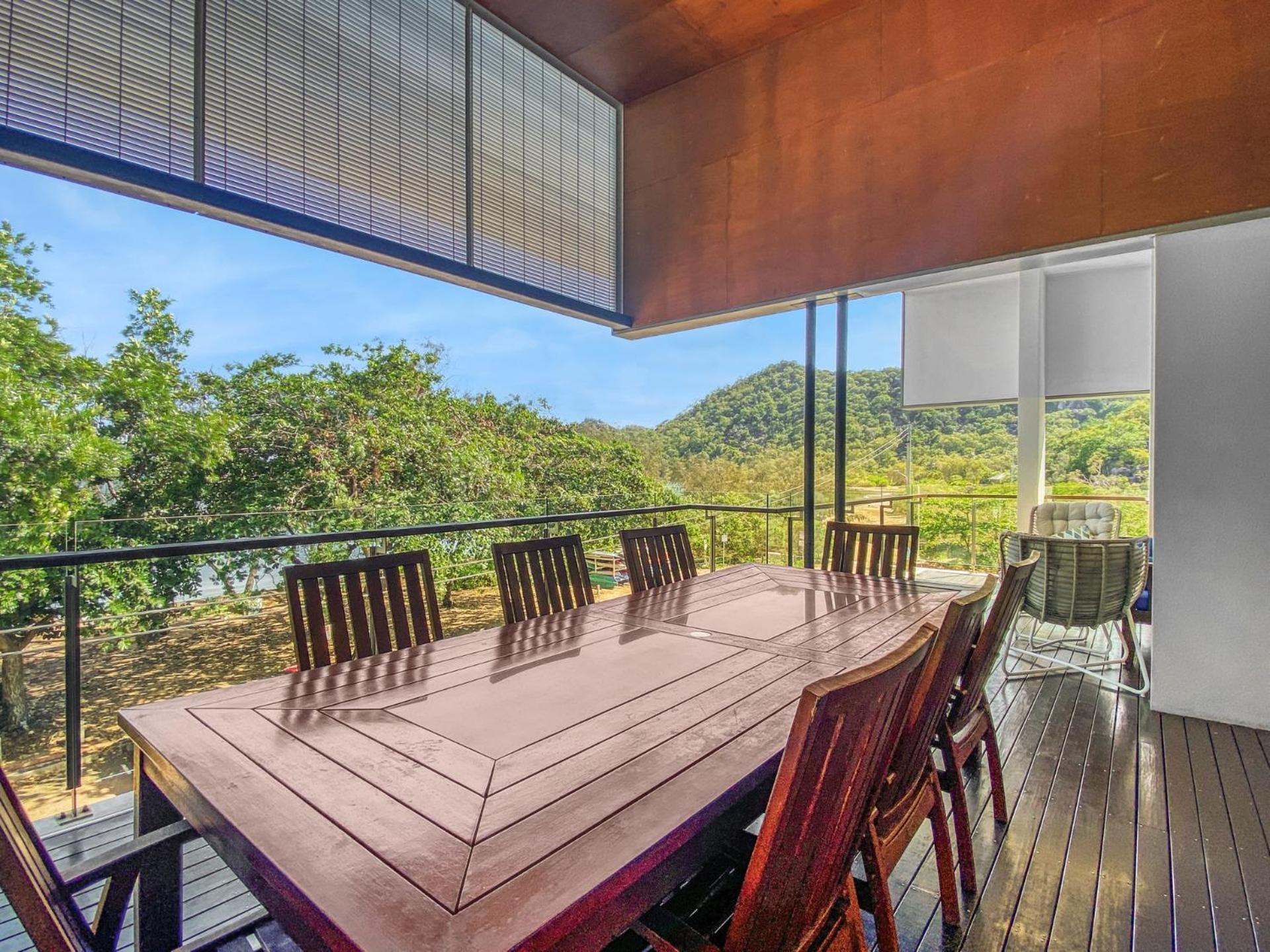 Maggies Beachfront Apartment 12 Horseshoe Bay Exterior photo